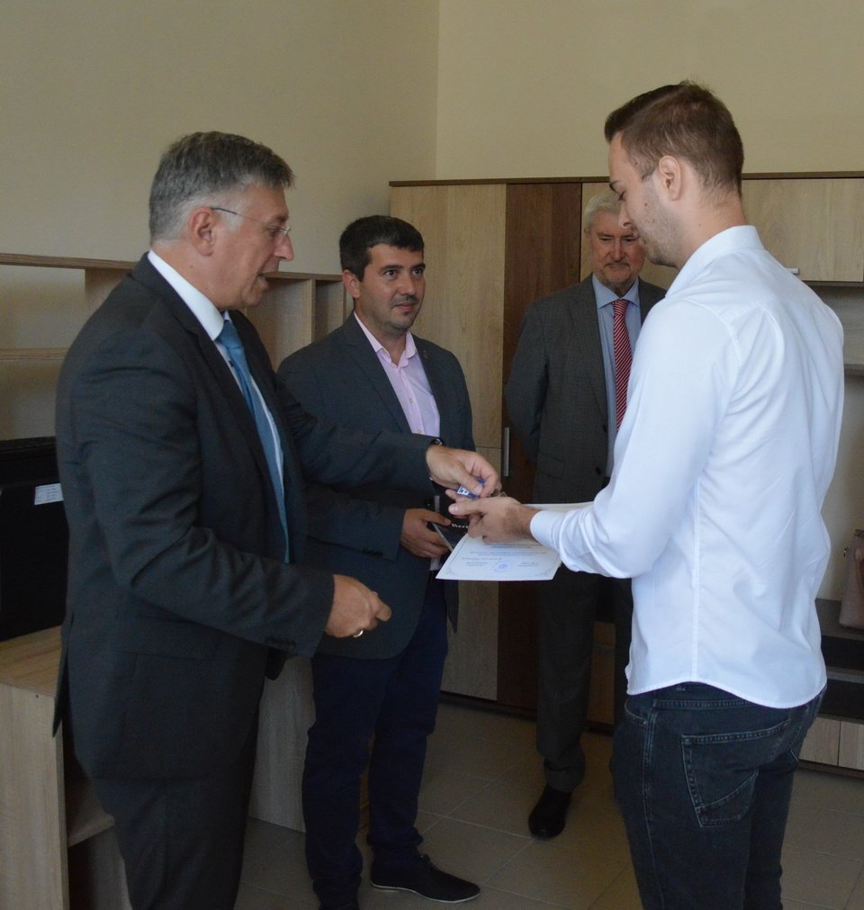 Fecskelakások átadása 14